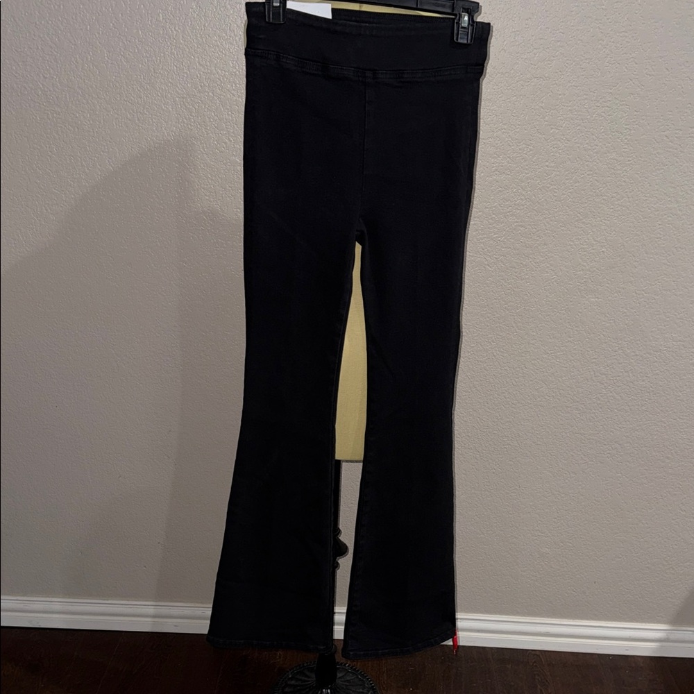 Frame Jetset Black Stretch Flare Pants - NWT - MSRP $228